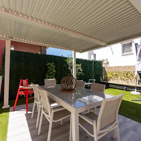 Сasa de vacaciones Maronata With Pool And Children's Playhouse